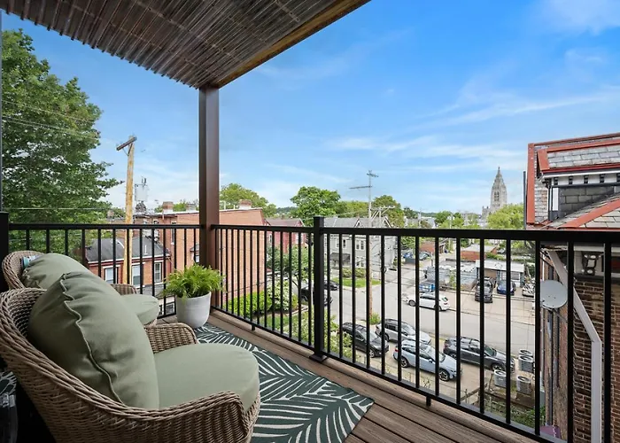 Apartment Pfr - Highland, 3br 2ba Shadyside Condo, 2 King Beds, 3rd Floor Walkup *