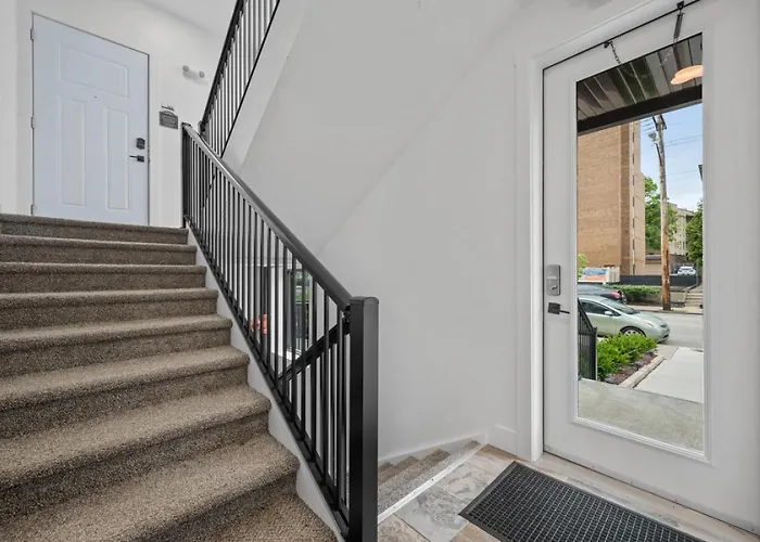 Pfr - Highland, 3br 2ba Shadyside Condo, 2 King Beds, 3rd Floor Walkup